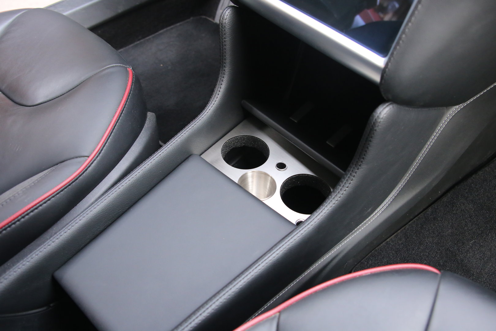 Mittelkonsole Einsatz Cupholder - GS-Design - Interior für Deinen Tesla